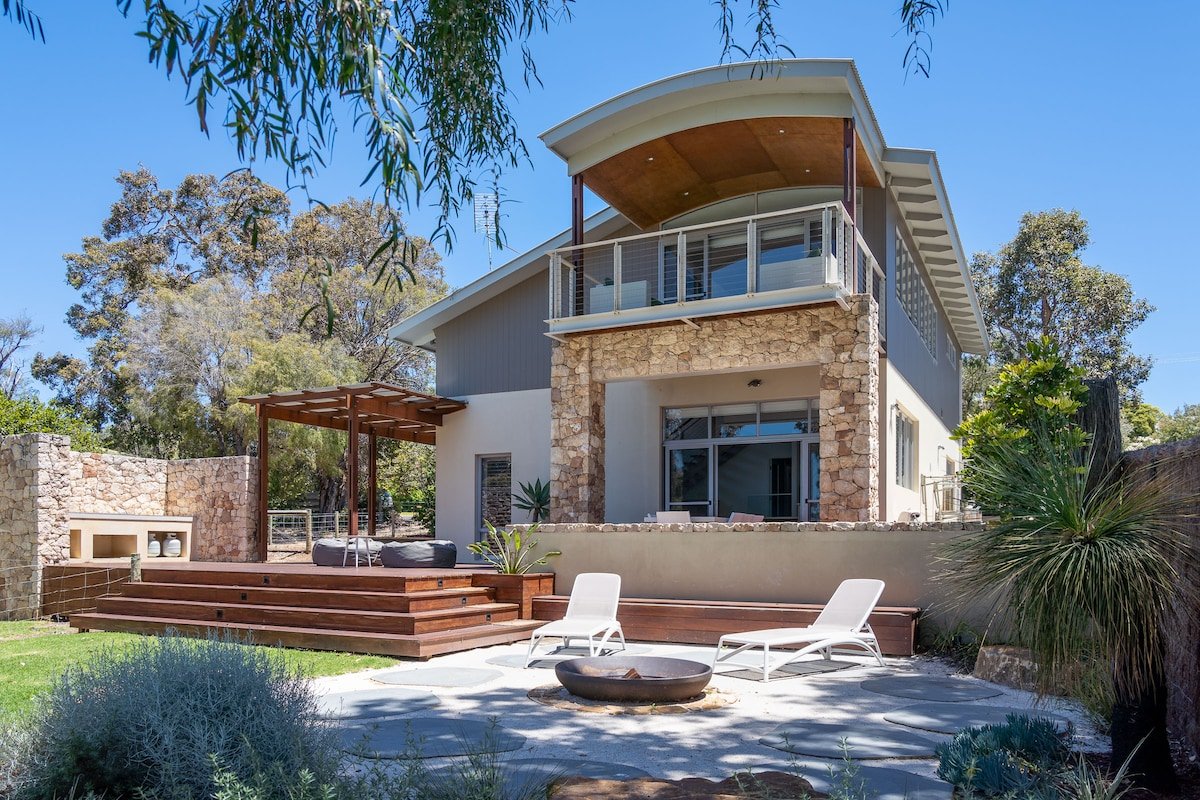 Bay Watch I Private Properties gallery image 4