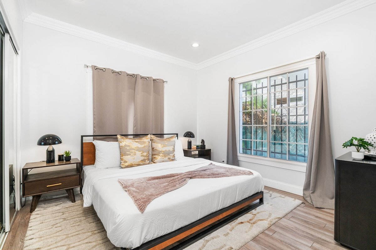 Gated Modern Duplex, in WEHO gallery image 4