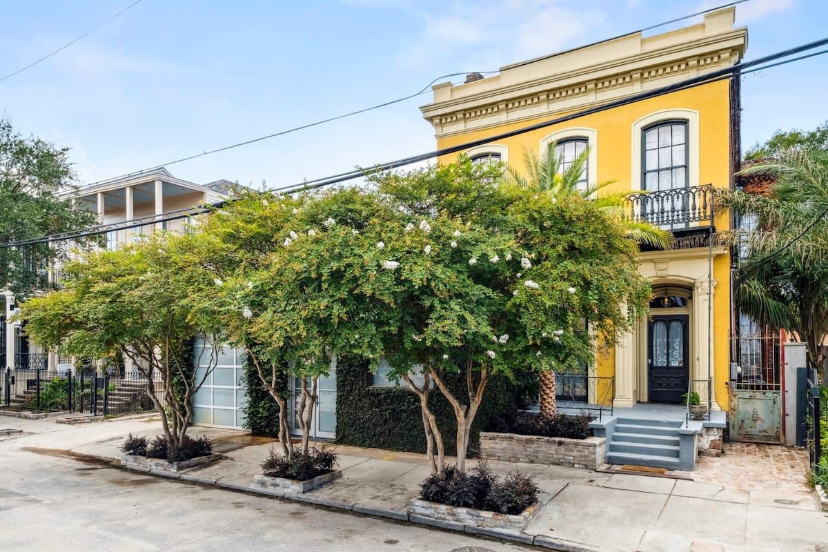 Historic Mansion Heated Pool & Courtyard 5br|5.5ba gallery image 3