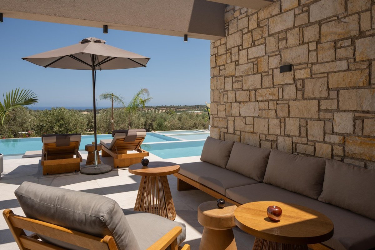 Dive into Bliss: Summer Oasis of Elegance & Joy gallery image 3