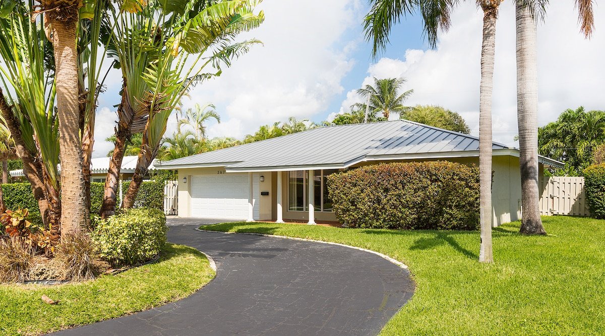 BeachResort Getaway-Heated Pool gallery image 3