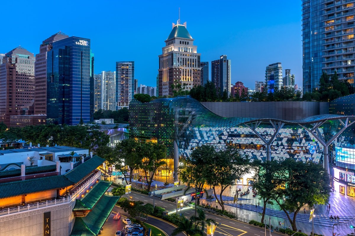 Lovely 3BR Apt in the Heart of Orchard Road gallery image 2