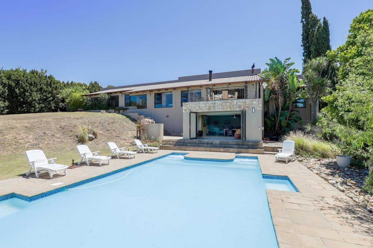 Somerset Retreat & Theatre gallery image 2