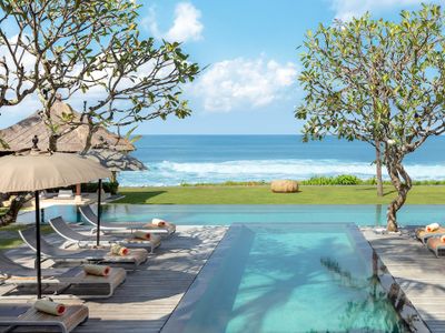 Villa Melissa: Beachfront, Full Service, Chef