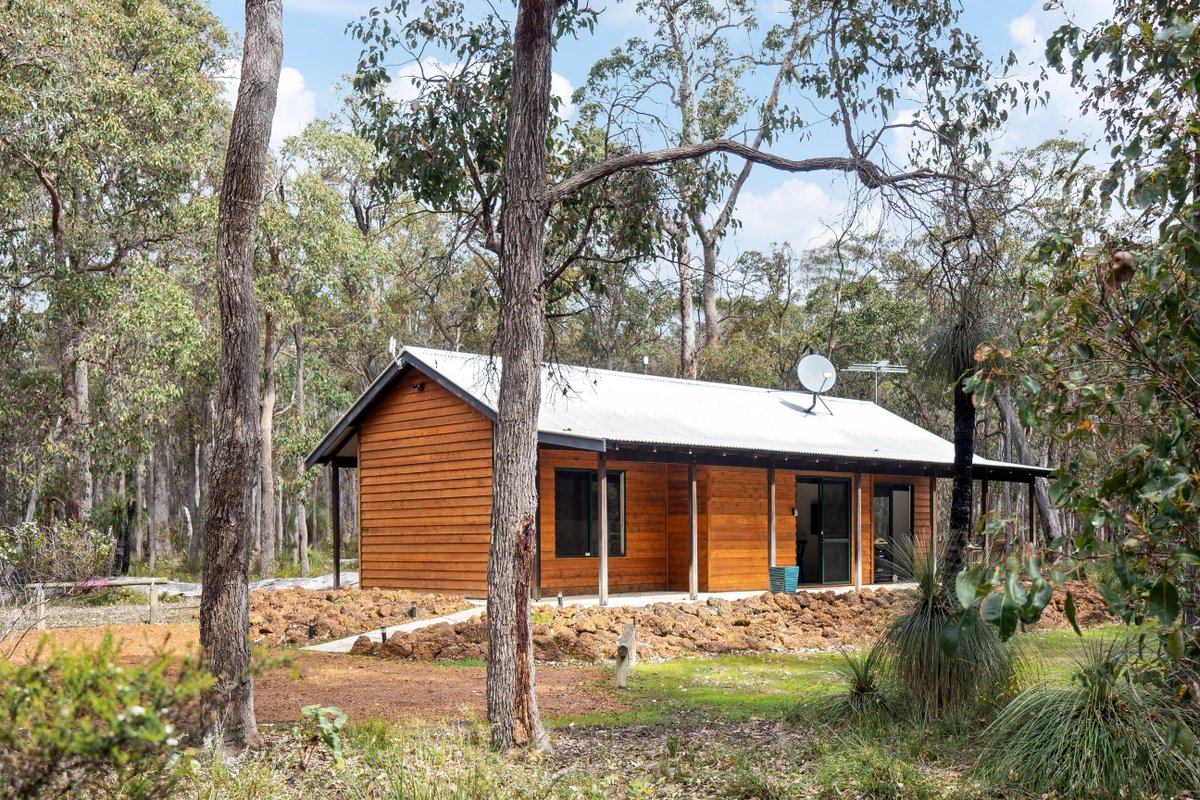 Chardonnay Spa Chalet at Island Brook Estate