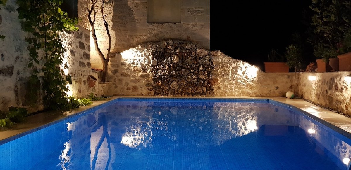 Grand Palazzo, arches, amazing view, pool, jakuzzi gallery image 4