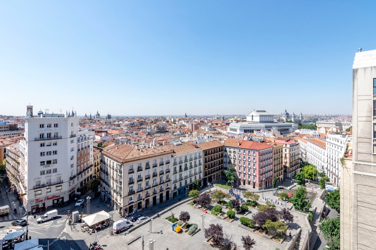 Lovely views Madrid. Gran Via. Callao 2 BD AC