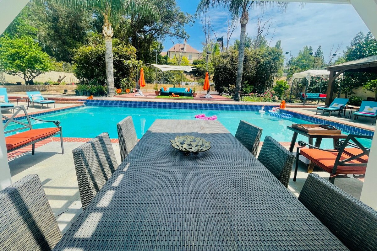 California Dream House w pool & tennis court gallery image 5