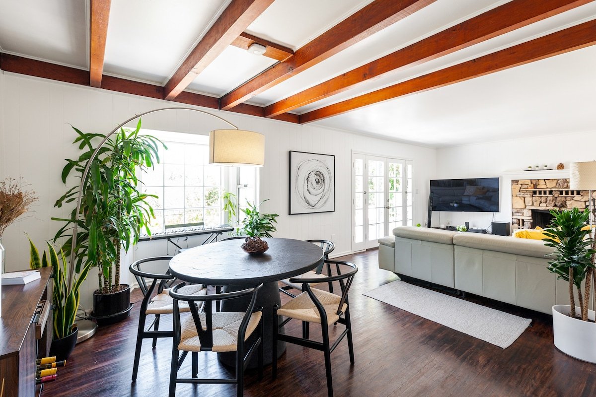 Tranquil & Secluded Retreat in Topanga Canyon gallery image 4