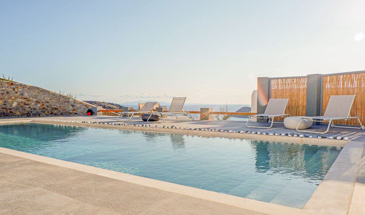 Villa Chara with Private Pool and Sea View gallery image 3