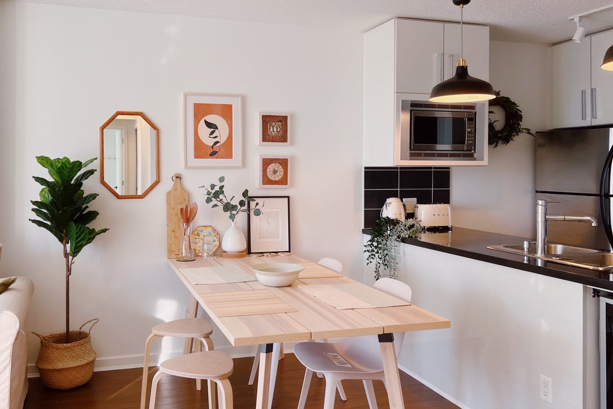 DT 3BDR/AC/Pool/Gym/Parking/Best Location