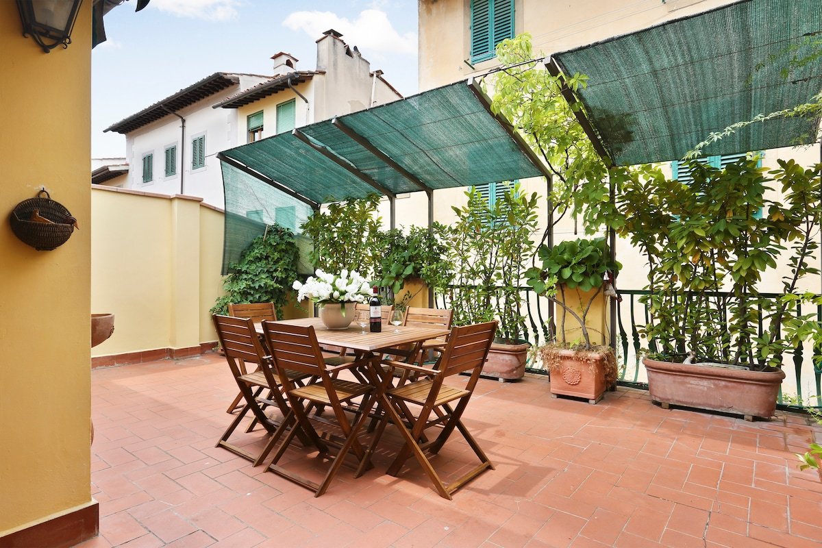 6x Apt.”The Terrace” in Florence’s Historic center gallery image 4