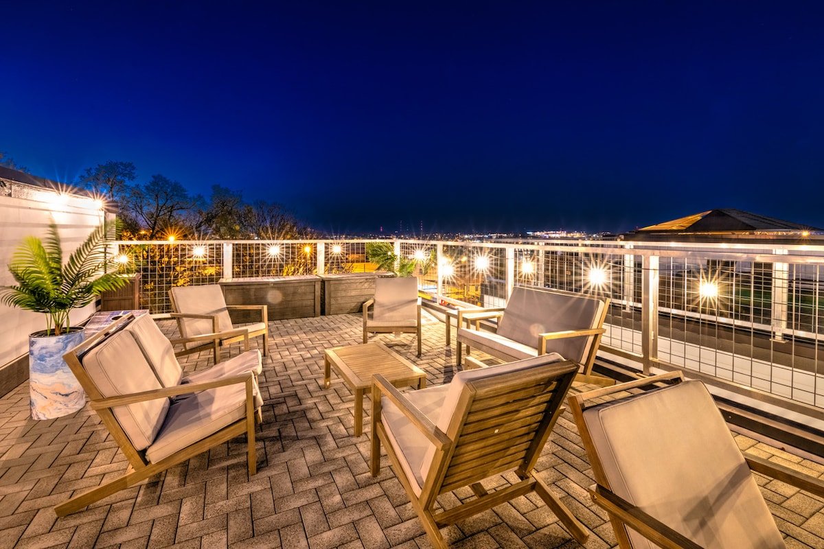 360° DT views, 8min to Broadway, 5min to Gulch☆NEW gallery image 5