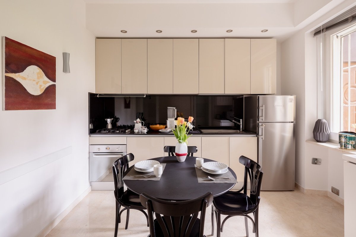 Modern and Top Designed Apartment-S.Maria Maggiore gallery image 4