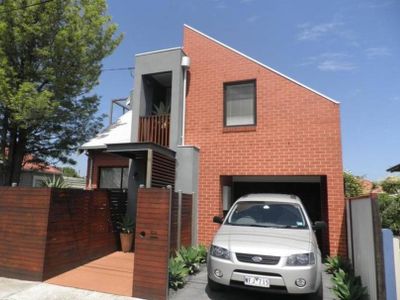 4 B/R, sleeps 8 in Seddon.