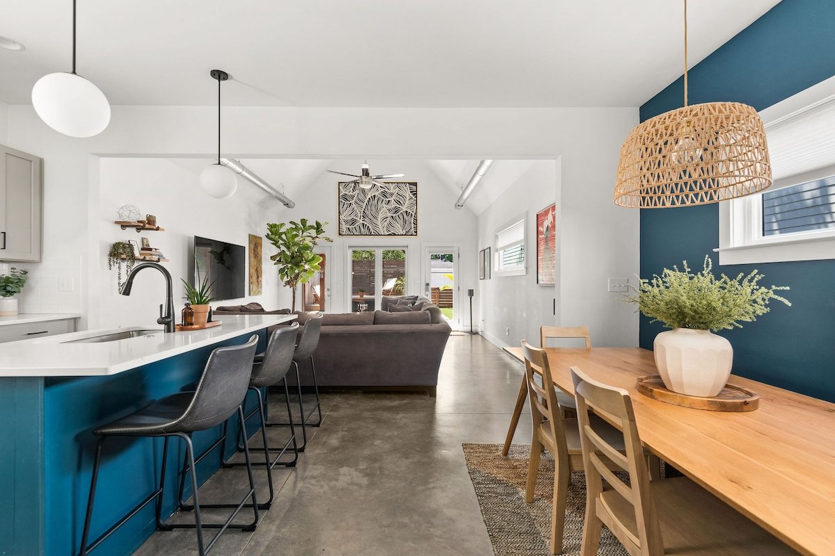 New Pool! Family-Friendly House close to Downtown! gallery image 4