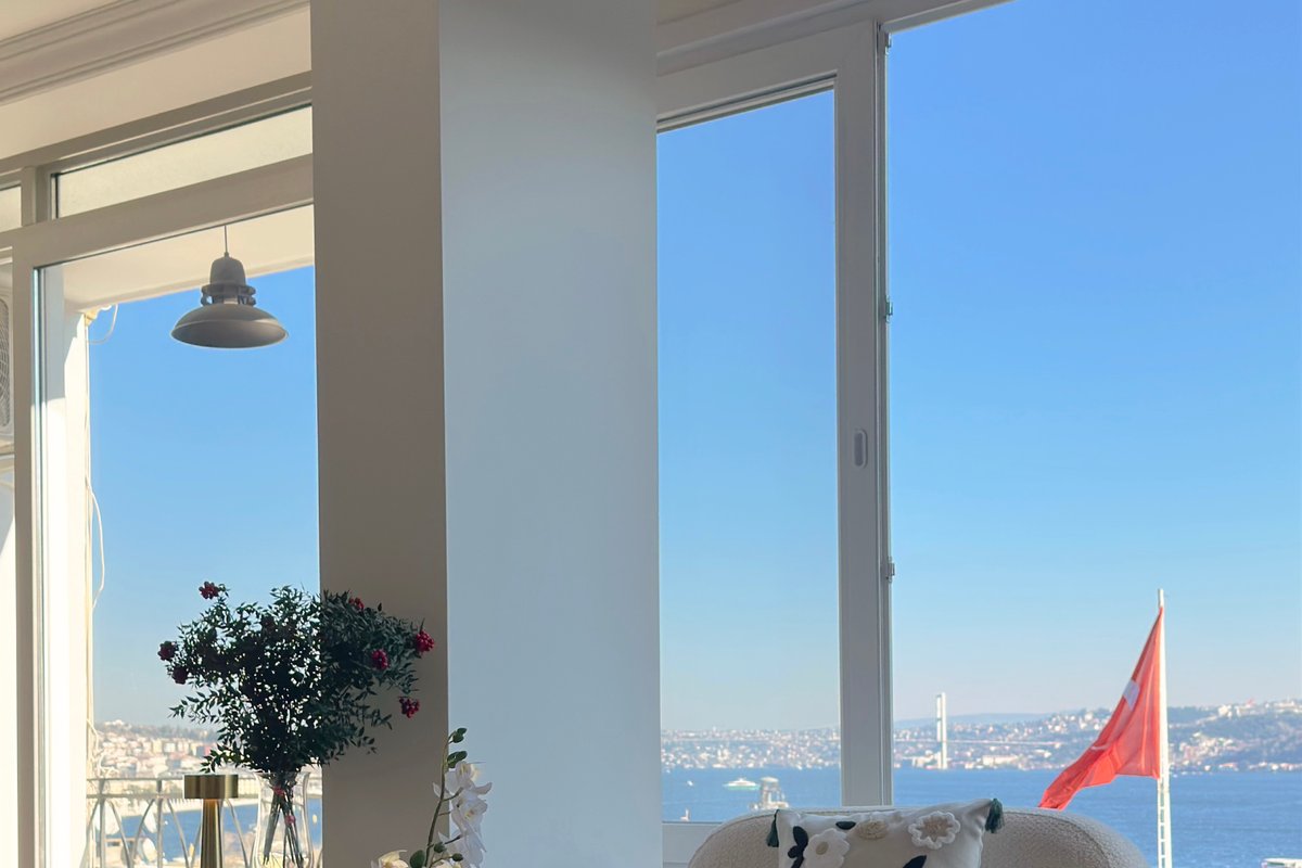 Deluxe sapphire Bosphorus viewed city center Apt.