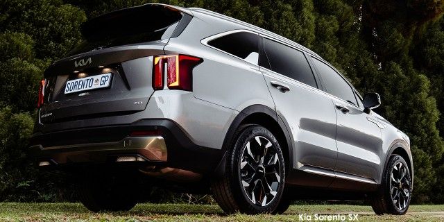 SORENTO 2.2D SXL AWD gallery image 4