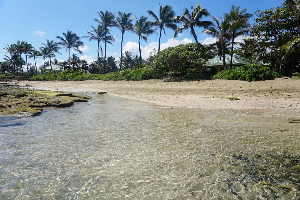 Beach Front Lux Home Sleeps 18, AC, Hot Tub gallery image 4