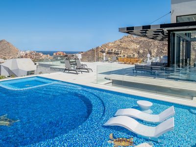 Luxury Estate & Views: Villa Chavez by Cabo Villas