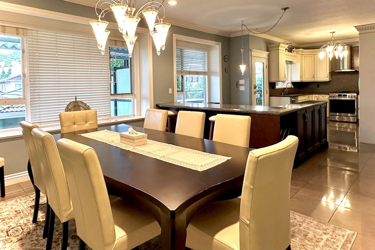 Spacious 5BR 3.5BA | 10mins to DT | Parking+Pet gallery image 5