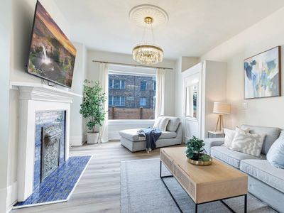 Vintage Meets Modern! Spacious Capitol Hill Single