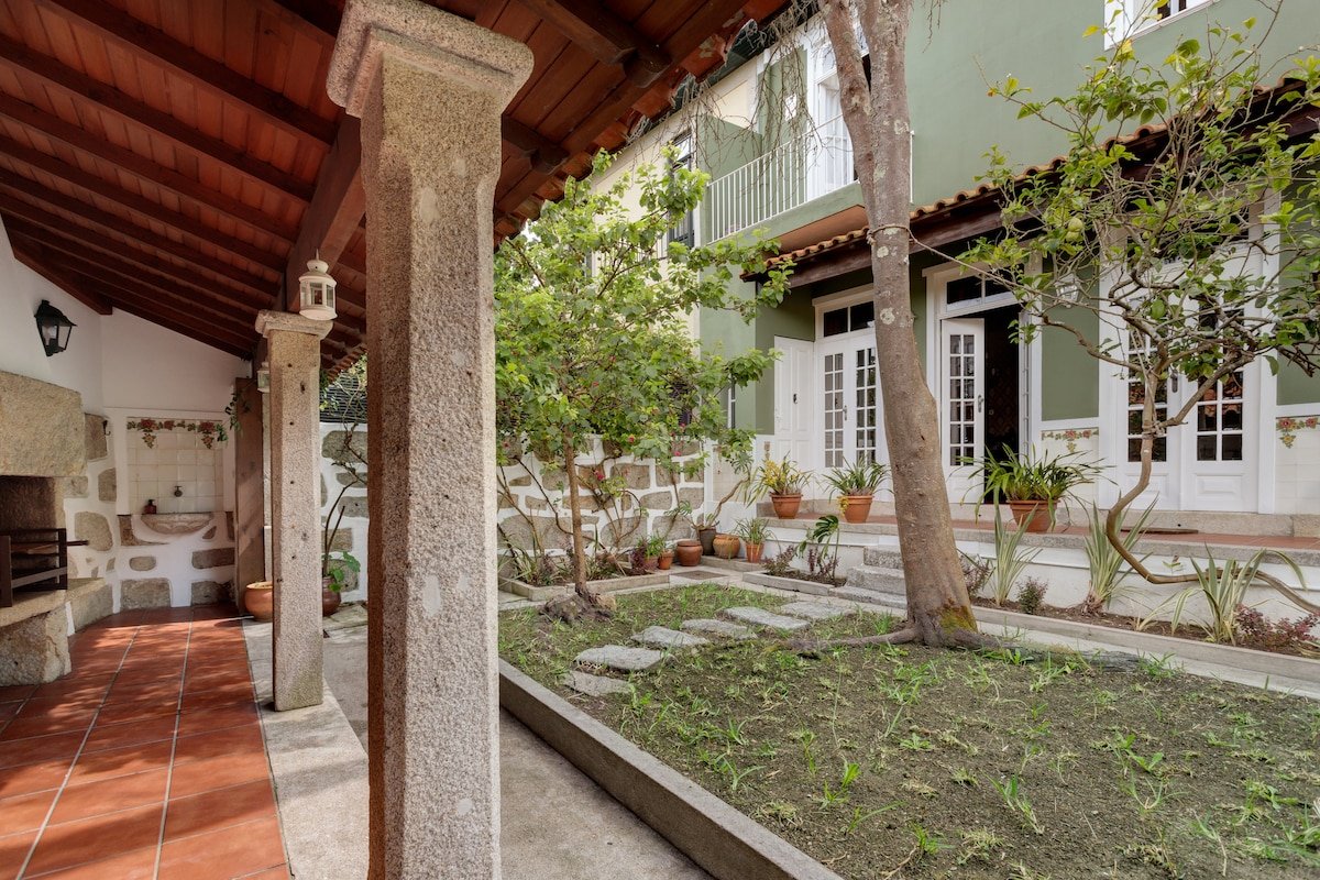 Boutique family house by the sea – garage & garden gallery image 3