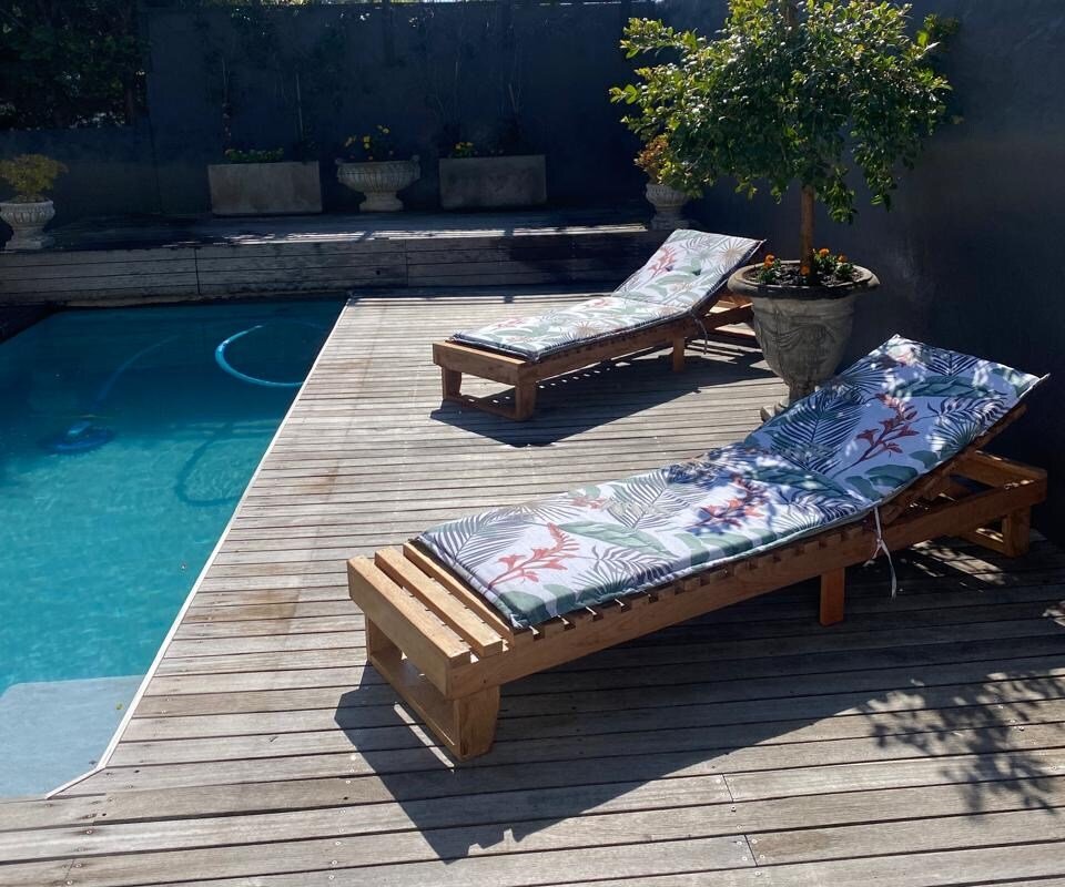 Stunning home with pool and view of Table Mountain gallery image 4