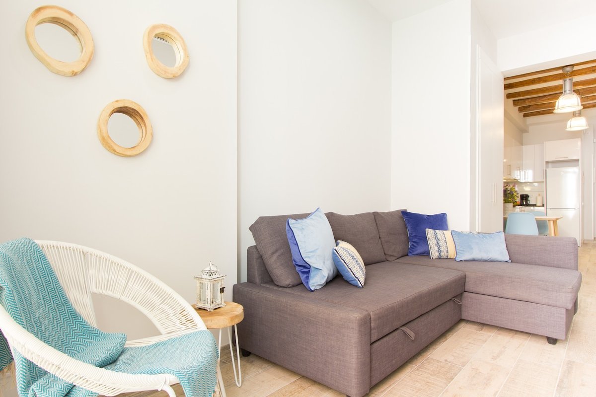 Exclusive 3 Bedroom Apartment with Charming Patio gallery image 4