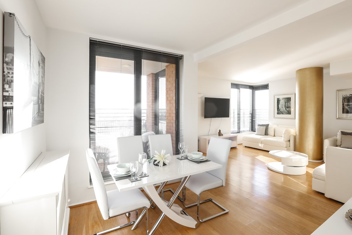 Cozy 2 bed with view in South Kensington & balcony