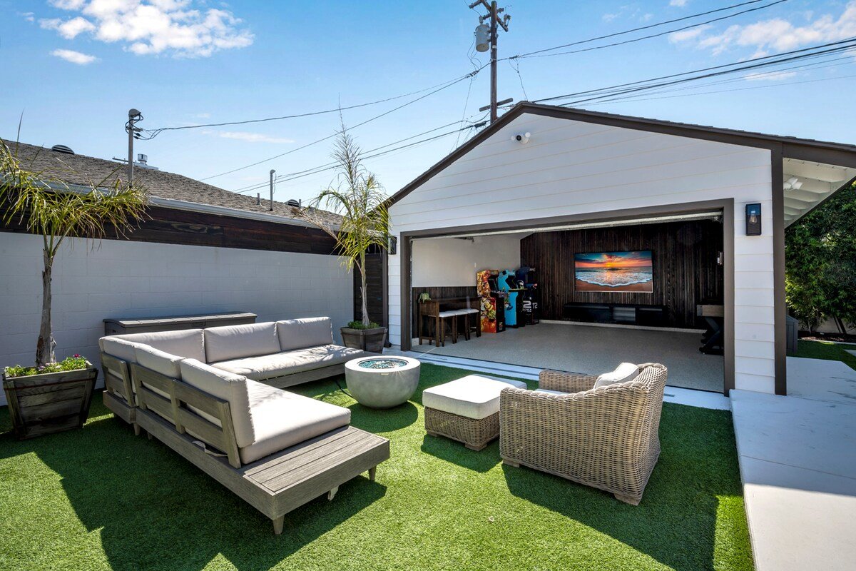 Cactus Cove: pool, game room, arcades, and firepit gallery image 4