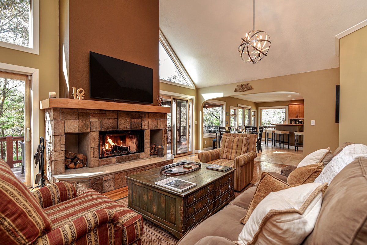 See Dambo Trolls at Arboretum. Low winter rates. gallery image 2