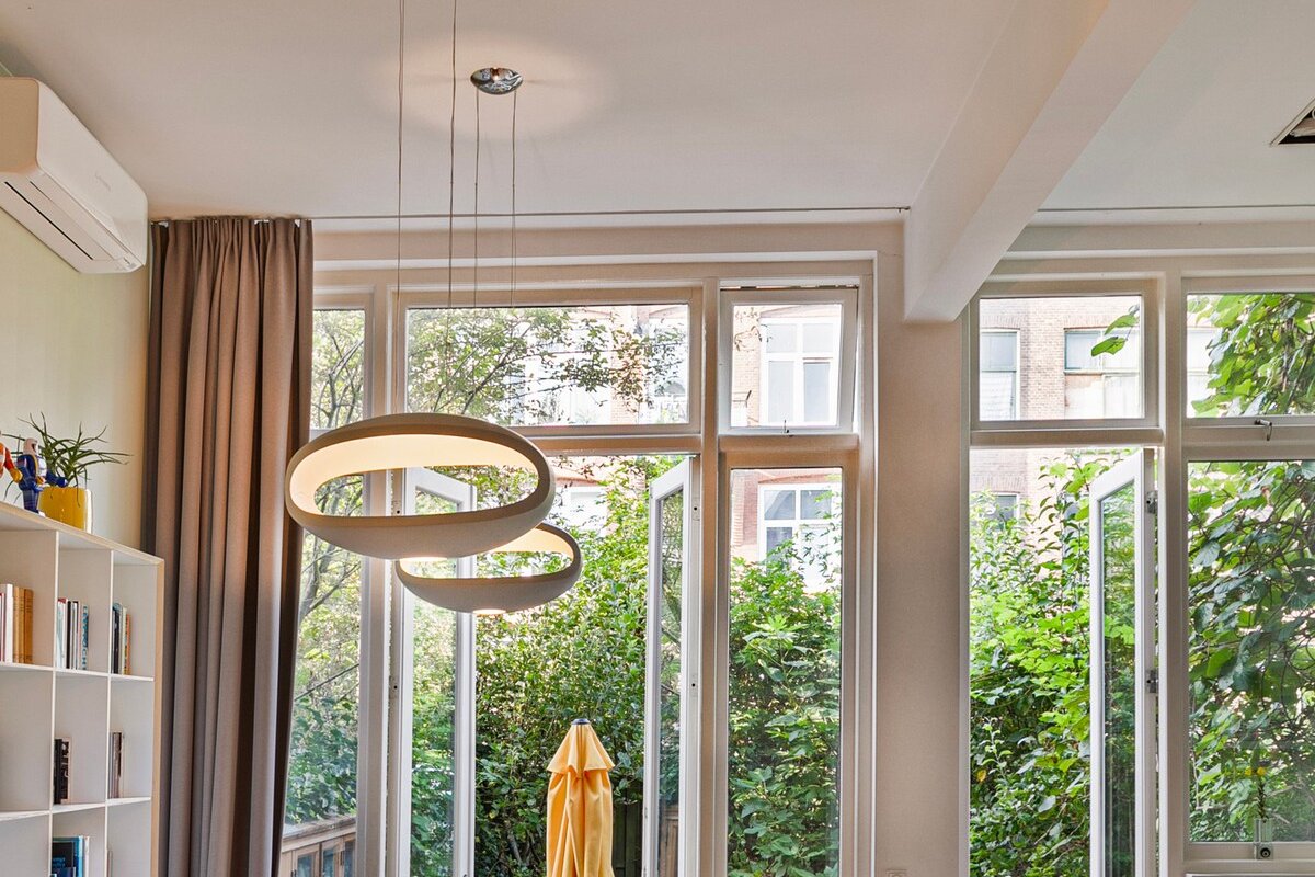 Bright spacious city house with lush garden gallery image 5