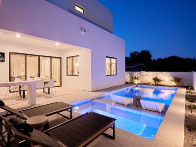 Sunrift-Pool & Spa-Game Room-Walk to Old Town!