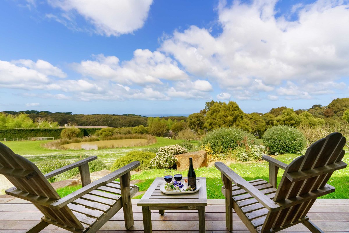 Coast n’ Country – Bay Views, Pool, Games