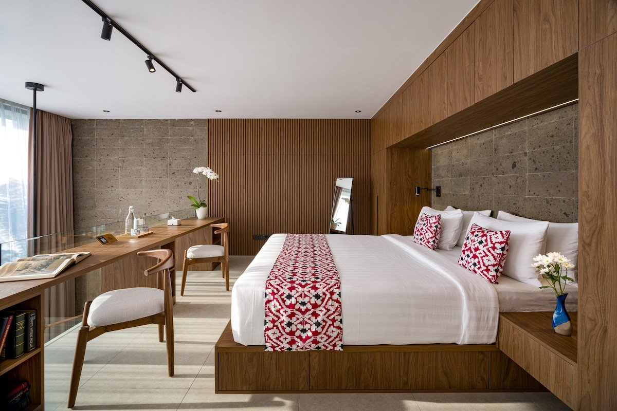 Villa Serenity: Loft, Shared Sauna & Ice Bath gallery image 2