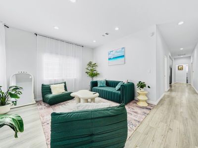 Great Location w spacious backyard | DTLA | USC |