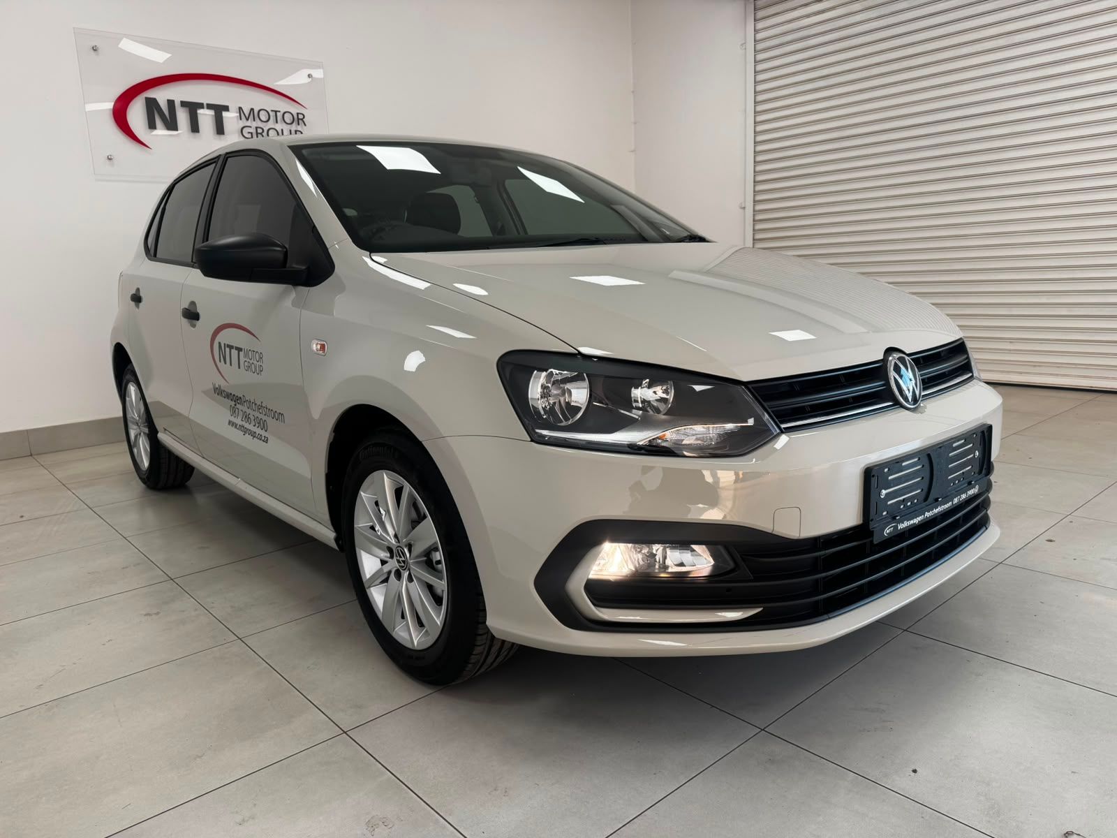VOLKSWAGEN POLO VIVO 1.4 for Sale in South Africa