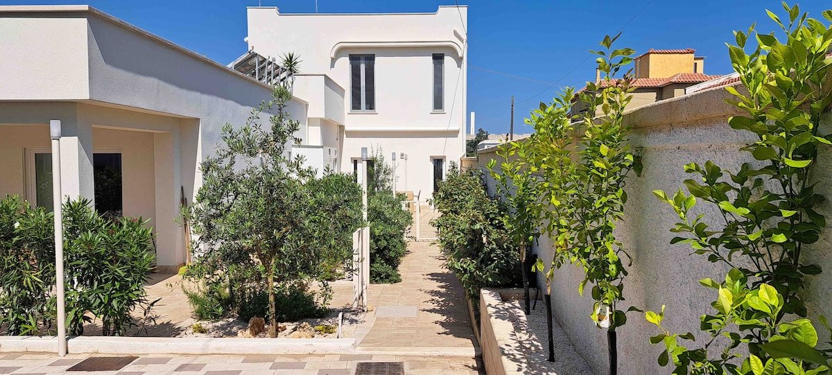 Filo D’Olio – Villa con giardino pugliese al mare gallery image 2