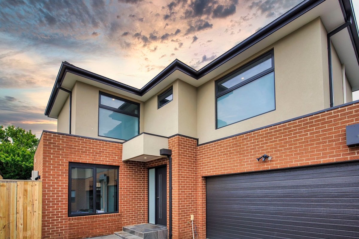 Chadstone Haven Dual Townhouses gallery image 2
