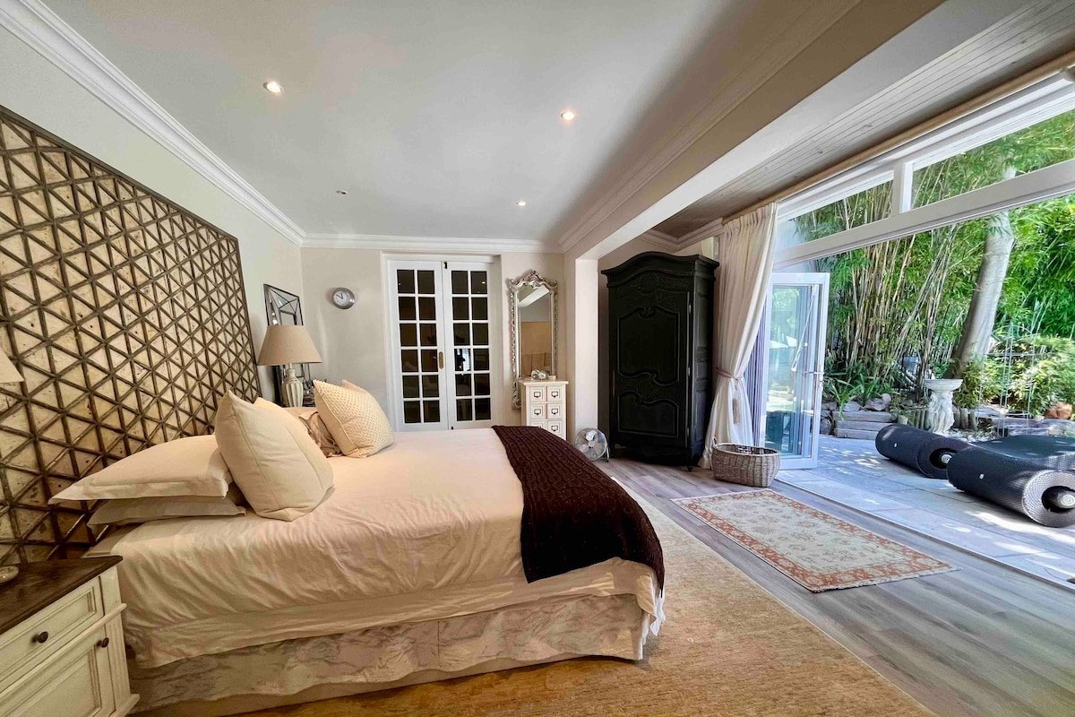 Rose Cottage By Kirstenbosch/Inverter gallery image 2