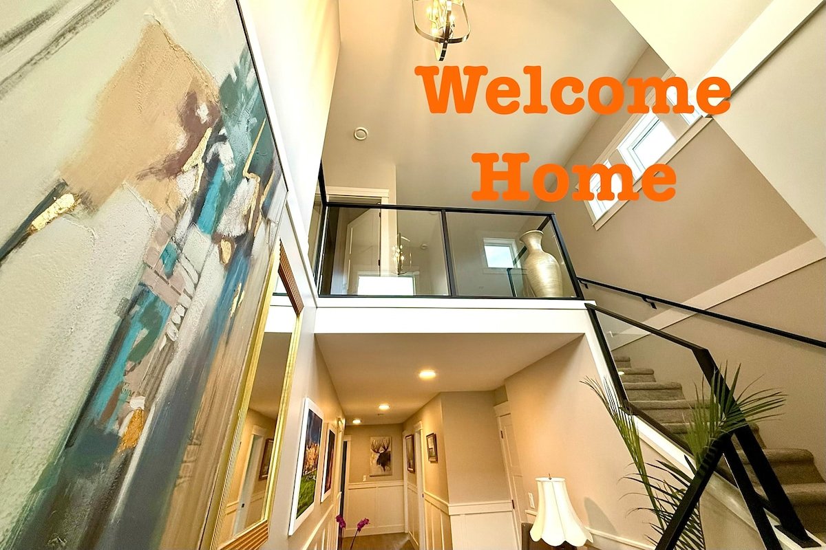 Wonderful New Home w/luxury backyard gallery image 3