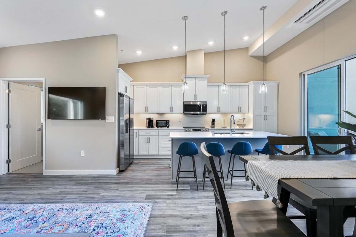 Three King Bedrooms, Terrace, and Private Elevator gallery image 4