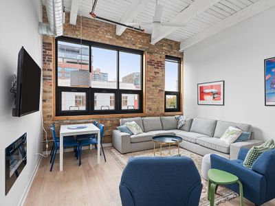 Gorgeous West Loop 3 Bedroom Loft