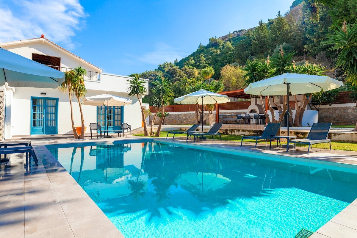 Bella Foresta Villa 2, Ixia, Rhodes, Luxury Five bedroom Villa gallery image 2