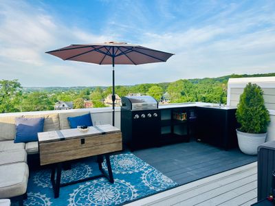 Central Private Rooftop Oasis w/ Hot tub & Parking