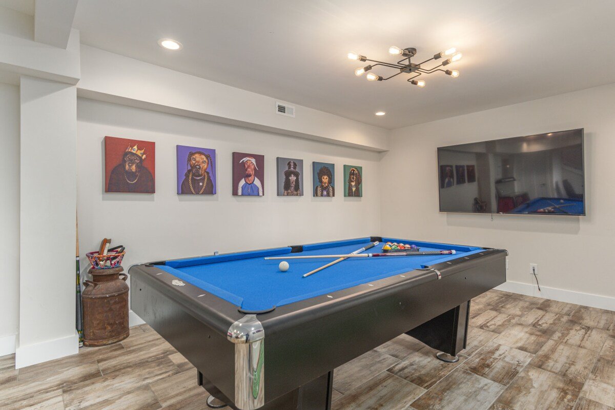 Panoramic Mountain View, Hot Tub,Close to Downtown gallery image 5