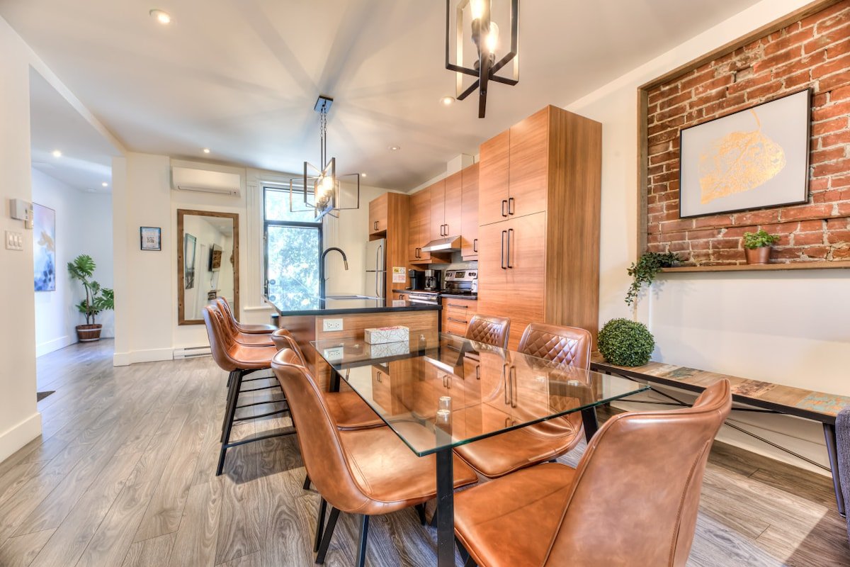 SD1B Elegant Plateau Retreat on Saint-Denis gallery image 4