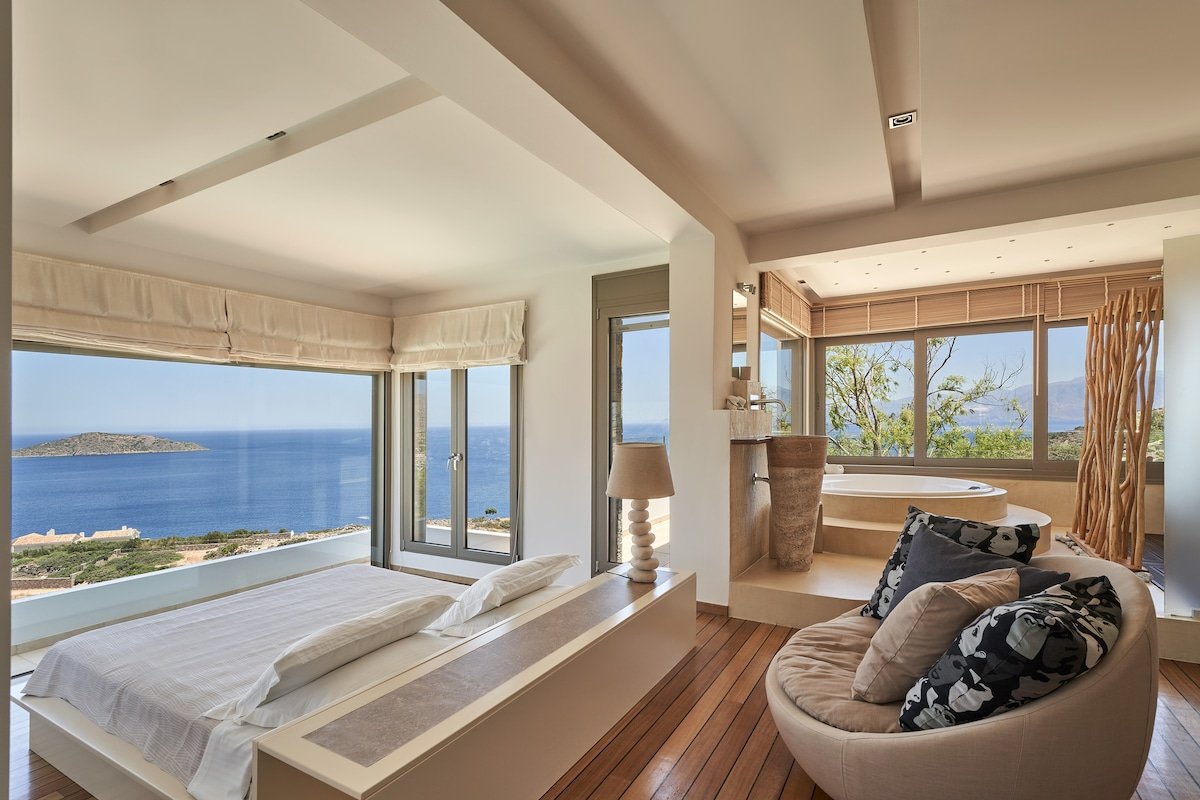 Amazing Sea Views at Villa White Pearl gallery image 5