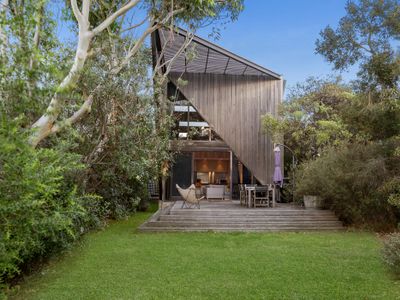 Aireys Cliff-Top Gem | The Ultimate Coastal Escape